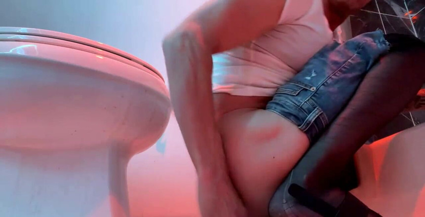 Sissy slave Sylvia: Fella Like a Denim Kind of Day