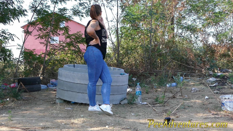Pee Adventures: Exercising outside in the morning made me empty my bladder...