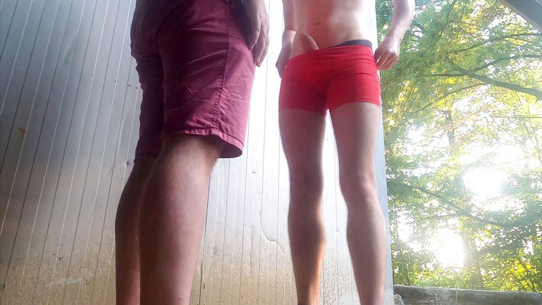 Matthew Fox Be: Setkání s dobře zavěšeným dvojčkem v parku, které končí šukáním bez...