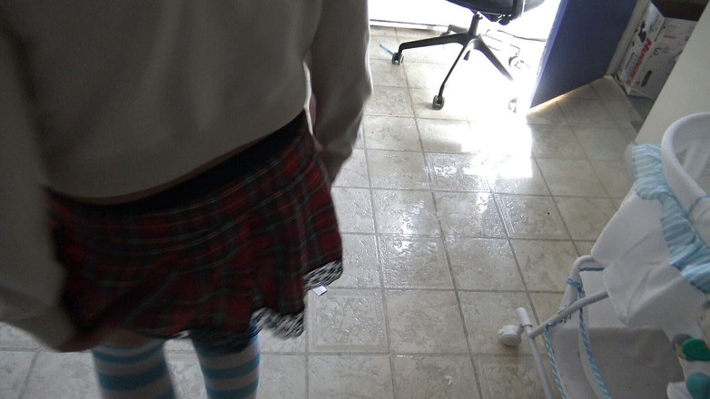 Souzan Halabi: Une étudiante britannique musulmane touche une bite pour la première fois