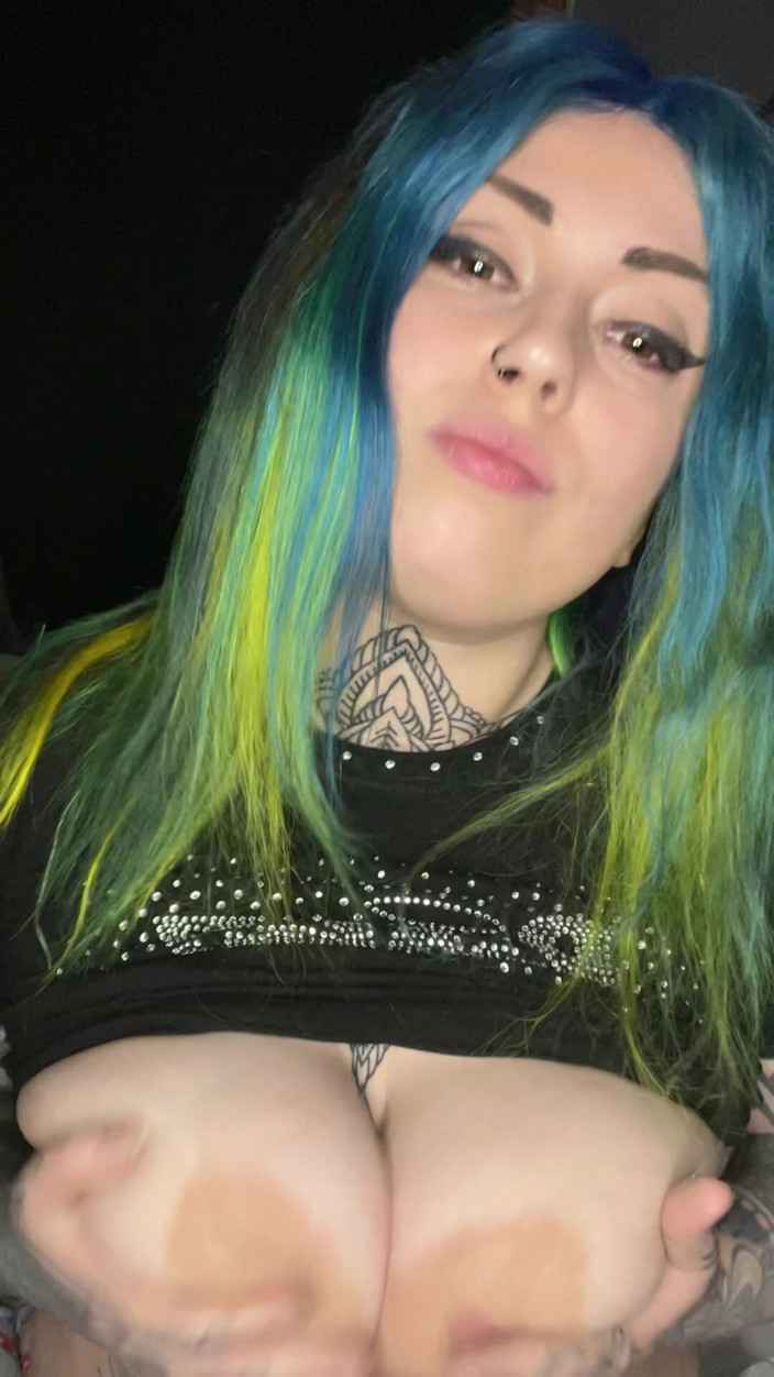 Miss Valentina: Big Titty Ahegao Goth Princess