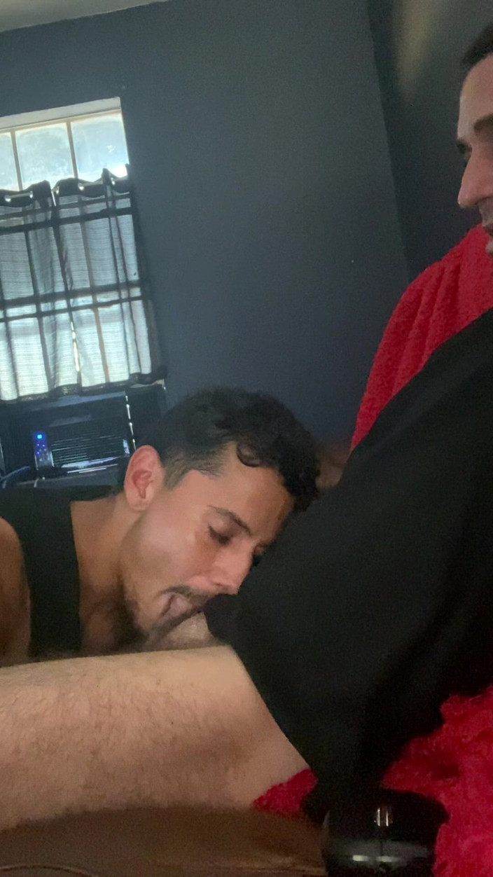 Texas-Toxicos: Watching Porn and Getting Dickstracted Easily. Sucking Dick Is Our...