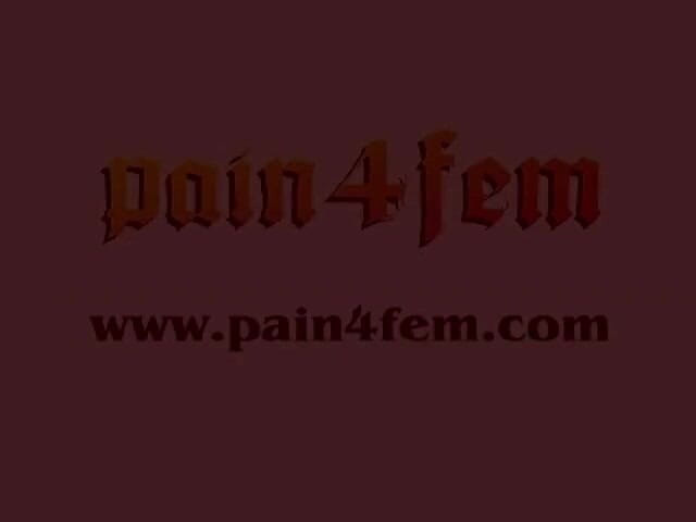 Spanking Server: Ritta fouette la chatte 1111