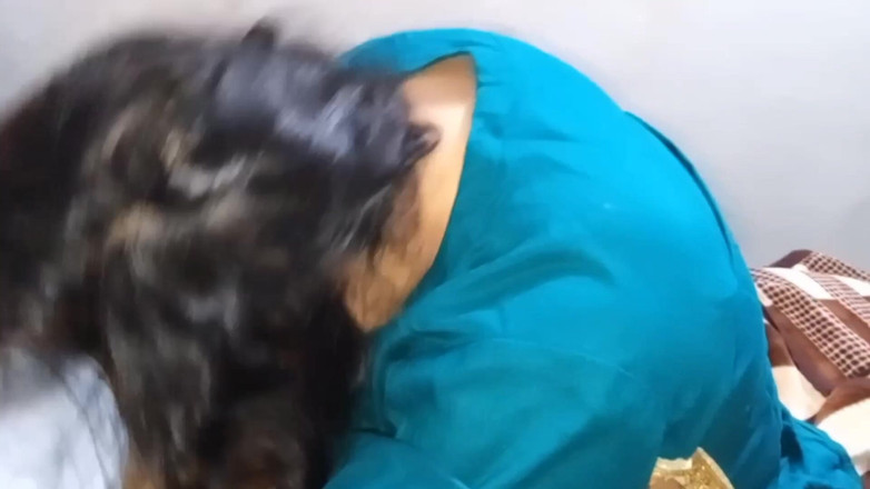 QueenbeautyQB: Hete Indische Bhabhi neukte Devar - duidelijke Hindi-audio