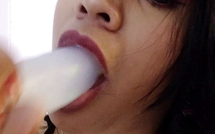 Keylli Brownss: Blowjob for you - very wet