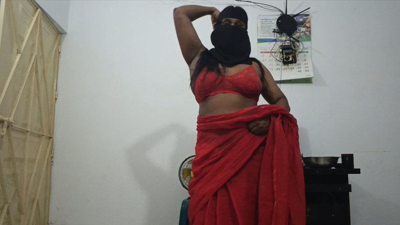 Skakoi: Joven belleza muestra movimientos de baile calientes