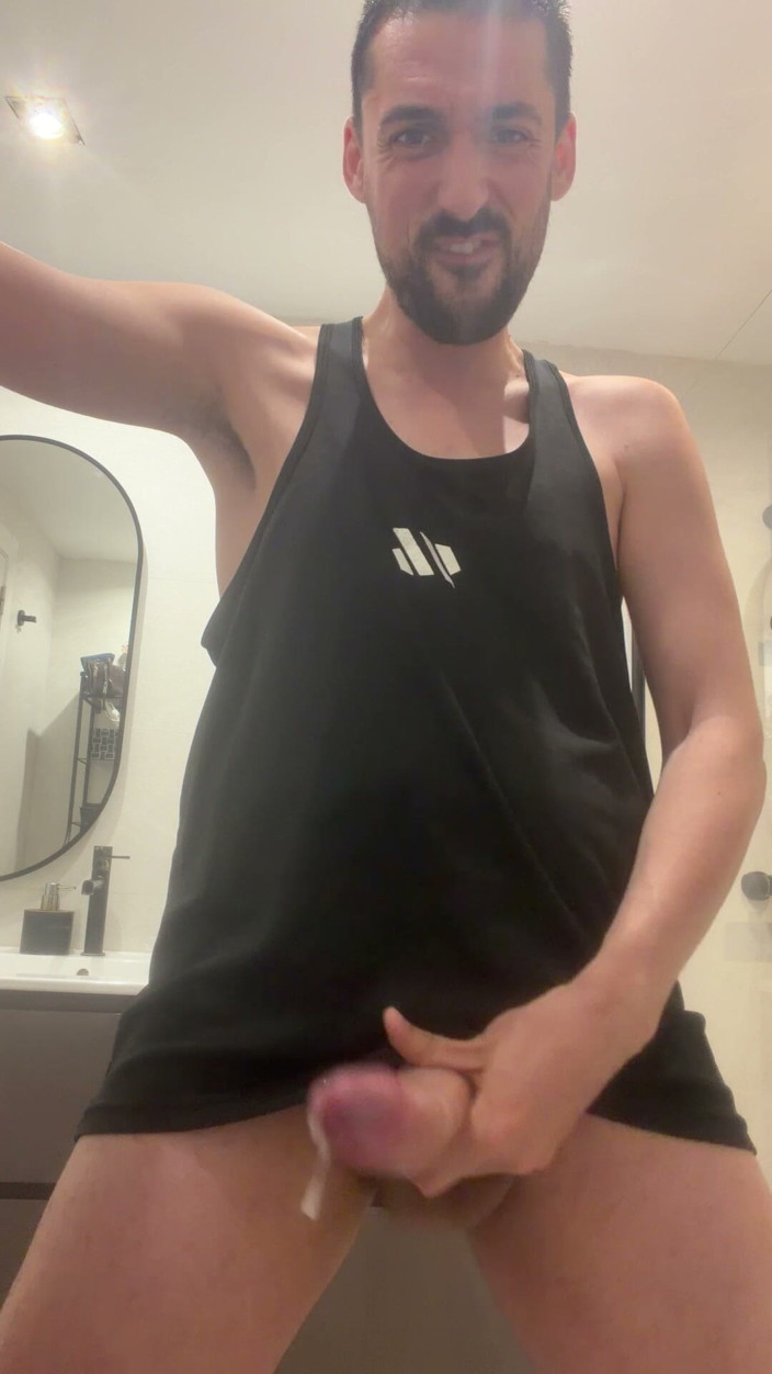 Liam Harding: Hot Stepdaddy Jerking off in Bathroom