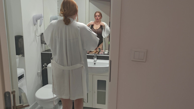 Bastet: Babysitter semok ini lagi asik masturbasi di kamar pemiliknya