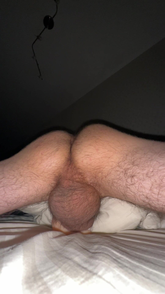 Morflot24: Slim Twinks pulserande orgasmsläpp