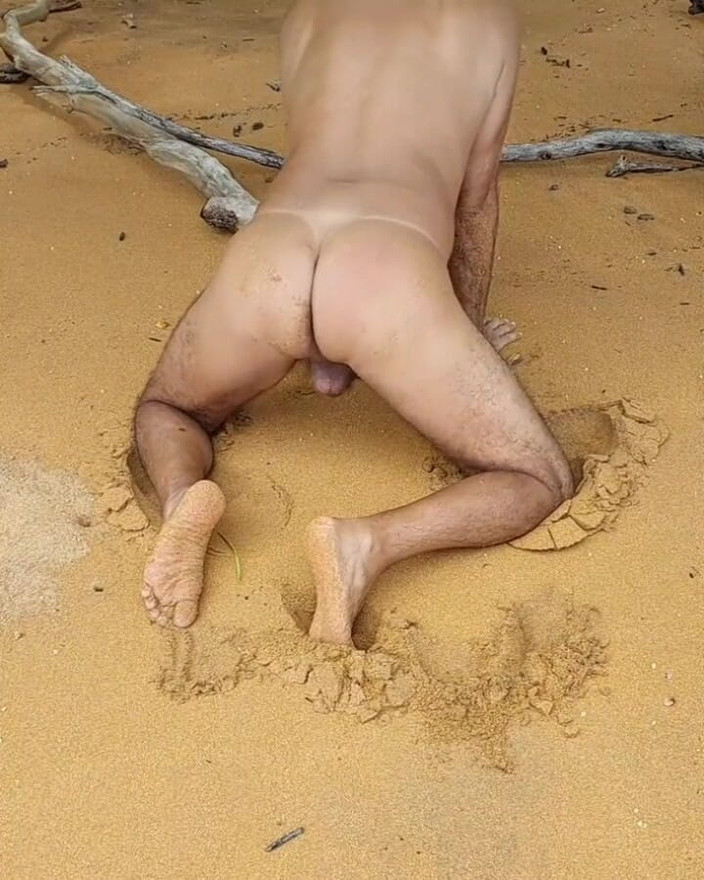 Ladysilvas: Ladysilva s’exhibe à poil sur la plage