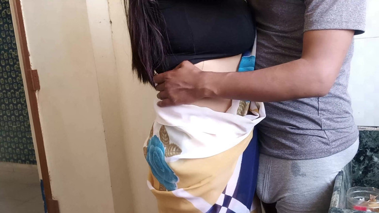 Yourdidipriya: Priya Bhabhi Sex s Devarem v kuchyni