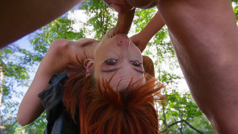 Pixie Pink: Henjutan dubur di luar awam! Penggambaran dengan si rambut merah...