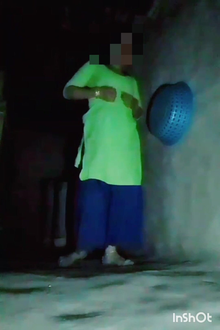 TricolorMusic3: 今夜は裸でいるのがとても楽しかった、だって今夜突然、誰かが私の下着をゆっくり脱がしている夢を見たんだ、タキ