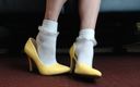 TLC 1992: Sweet white ruffled socks heels