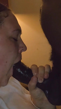 Trick oder treat stiefschwester hatte keine süßigkeiten, also gab ich ihr einen schönen trick in die nase