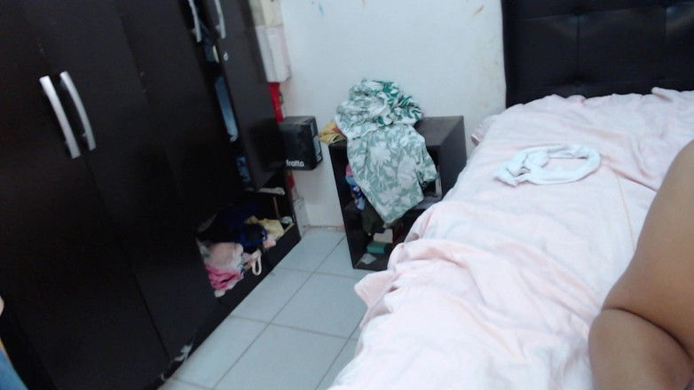 Jsexycouple17: La mia figliastra è venuta a chiedere il mio permesso di...