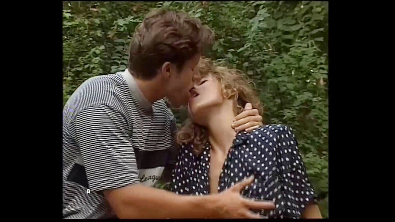 Vintage Climax: Tentadoras milfs cavalgando cara até o orgasmo