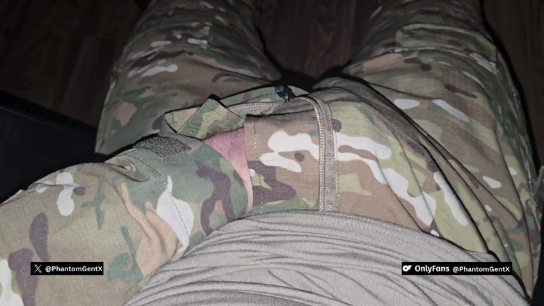 PhantomGentX: German Dirtytalk! Muscular Soldier Is Totally Horny and Jerks off...