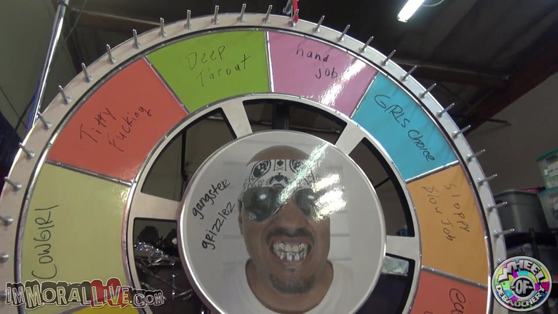 Immoral Live: Харизма Капеллі була рада бути на колесі розпусти, щоб бути здивованою її сексуальними завданнями на ніч