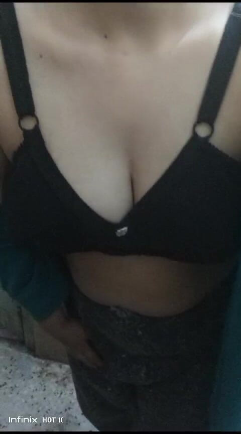 Its very Hot xxx: Radha Pierwsze wideo - Zobacz moje piersi