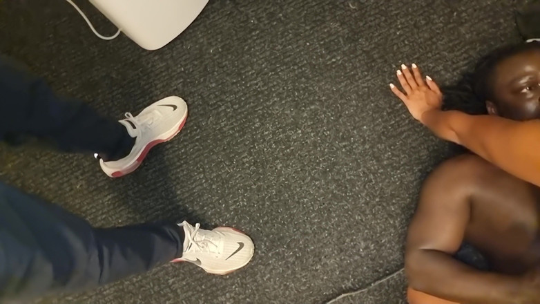 DarrellDeeps: Два BBC Используют Горничную