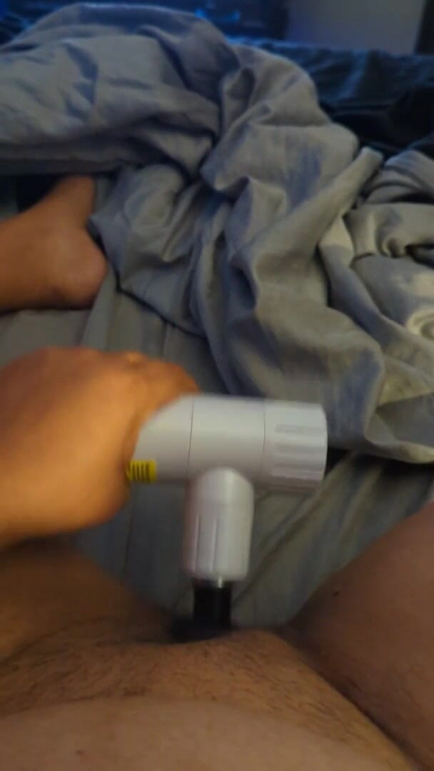 OnlyElla: Massage Gun in My Pussy, Quietly Watching Porn