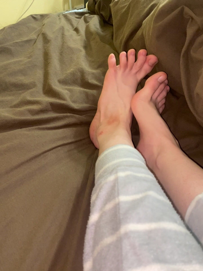 Princess Aisha: Dita sexy giocando