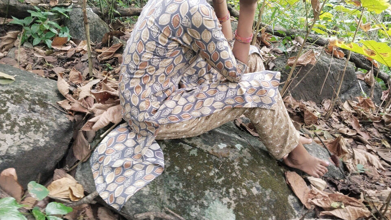 Graju1244: Девушка впервые трахается со своим бойфрендом, девушка трахала ее тугую киску местного бойфренда