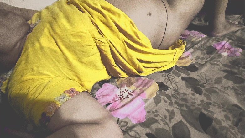 ETU RAY: Coppia indiana prima volta sesso online, sesso hindi