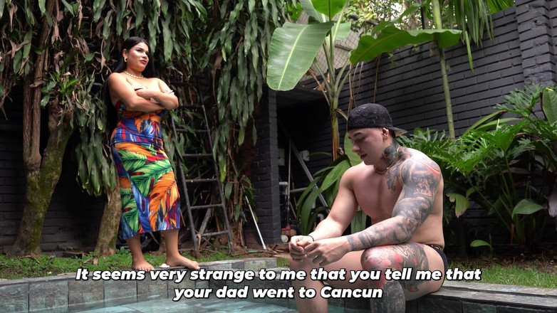 Issane: Macecha a nevlastní syn spolu milují v bazénu, zatímco jejich...