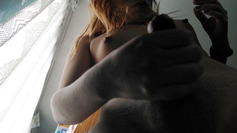 Crystal Phoenix: Crot sperma pagi-pagi