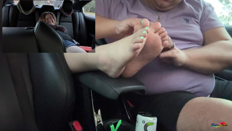 Ticklish Chicks: Snyft: Heather kittlade