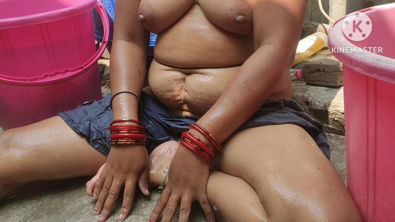 Anita yadav: Rose Water