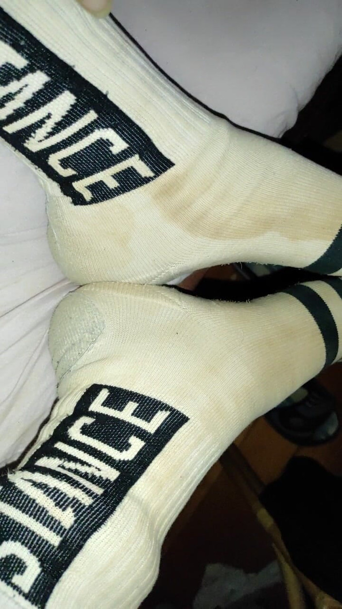 SmokedAlloy2: Dirtyjunkbro non ha bisogno di un gabinetto per pisciare. Lo...