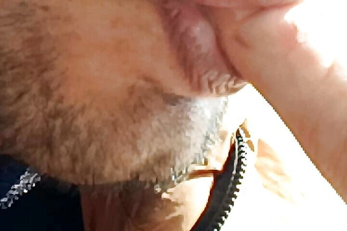 Gangbang straight: Coloque a camisinha de esperma na minha boca