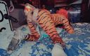 Tiffany Ciskiss: Tigra Time, fille au cul rebondi, sexy, poil rond, tiffany...