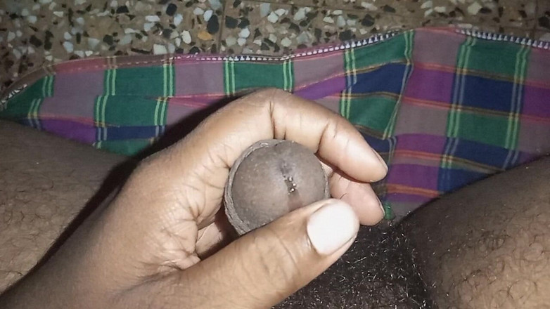 Hungry cliff: Un garçon desi suce sa femme dans les bureaux et...