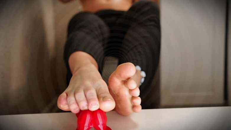 CashmasterAngel: 私の足元であなたを縮小してください