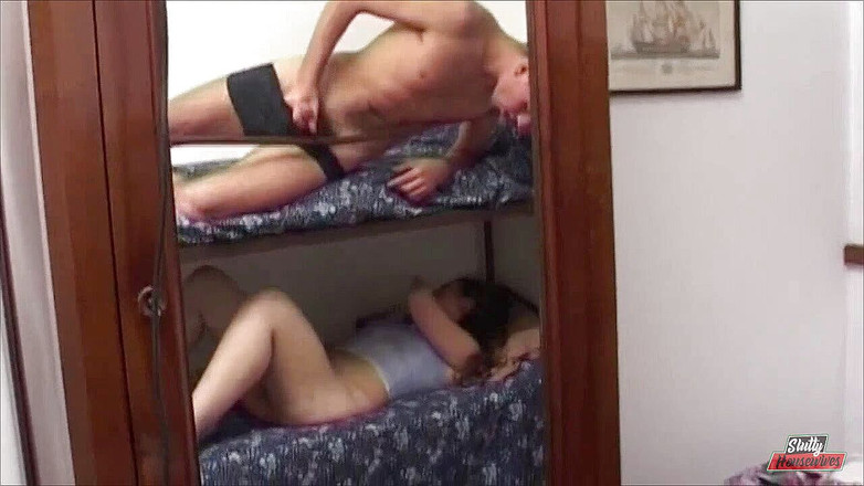 Vere Casalinghe Italia.: Vzrušující masturbace ptáka a kundičky ve stejné místnosti