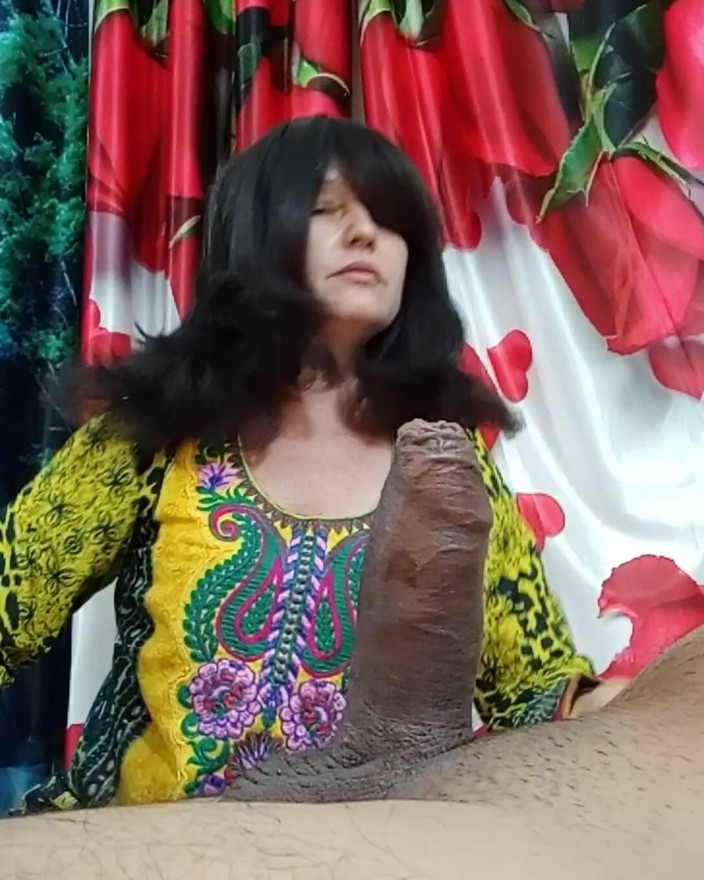 Bolly Karma: Une fille super sexy excitée sexuellement