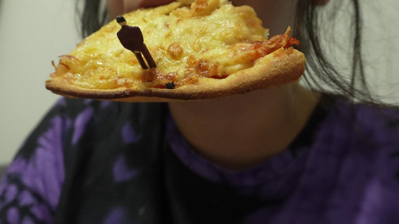 AmayaMori: Obryně pizza večeře má divoký obrat Drobný muž se stane...