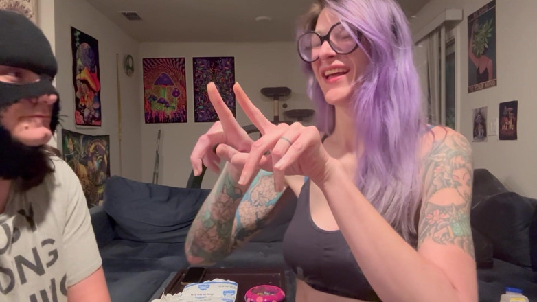 Peppermint Giantess: 67 Giantess Long Finger Bite