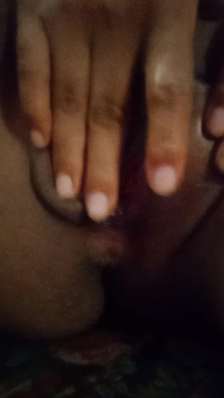 Karenvenez: Rád si strkám prsty dovnitř