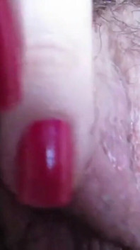 Hairy pussy is not an obstacle to clit play