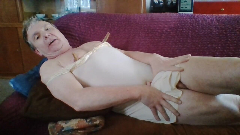 Andi Geil: Honění s klipy pod spodničkou Ilse