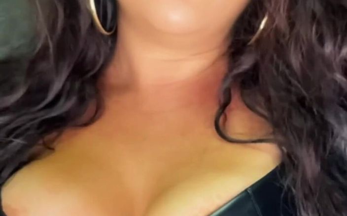 LadyAyse5: Bom dia! Toque meus peitos