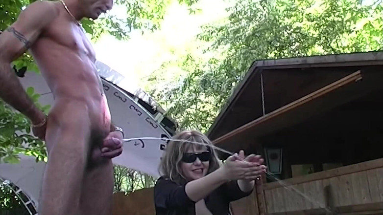 King Of Amateur: Mijo, buceta peluda e uma boa foda com a madura