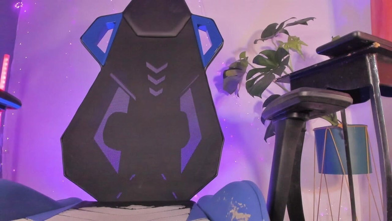 Bella Duval: Leckt Seine Geladenen Und Baumelnden Bälle