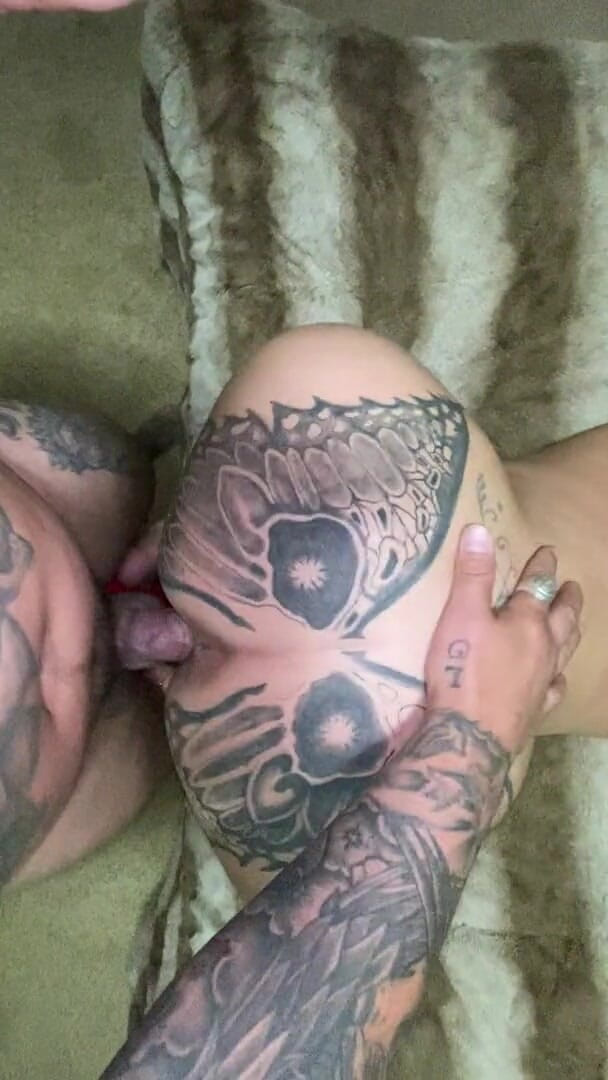 MzKiTTy91: Backshot dengan istri pawg seksi