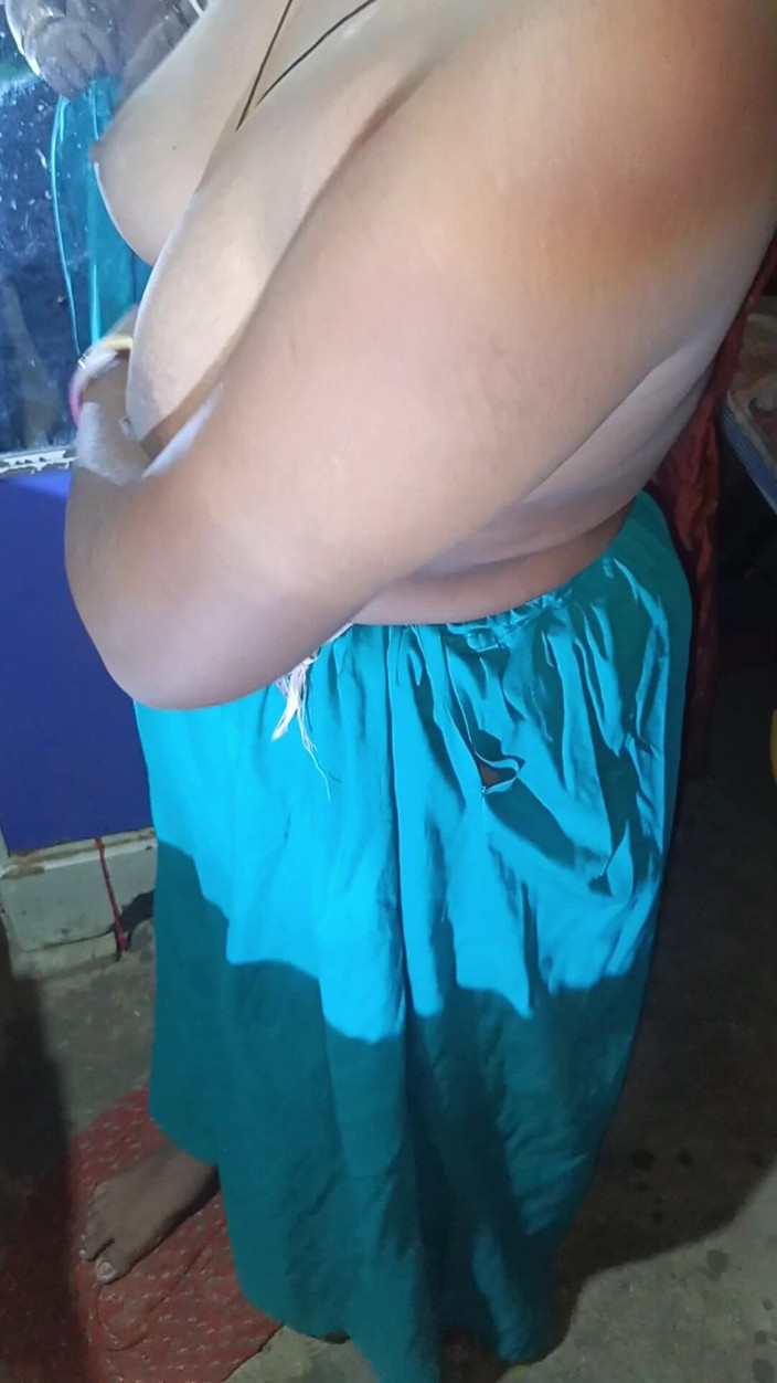 Monika Bhabhi: भारतीय देसी लड़की सेक्स का मजा लेती है